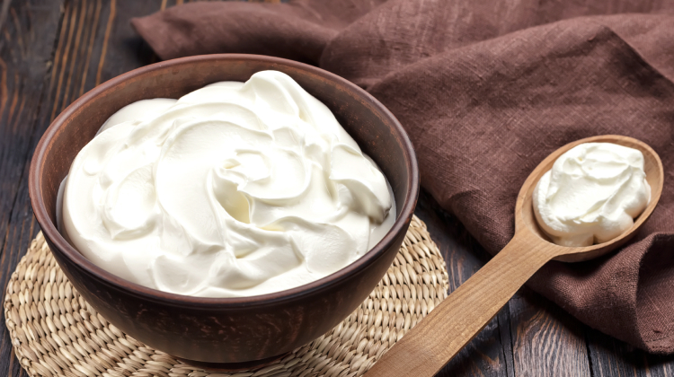 can you eat sour cream while pregnant